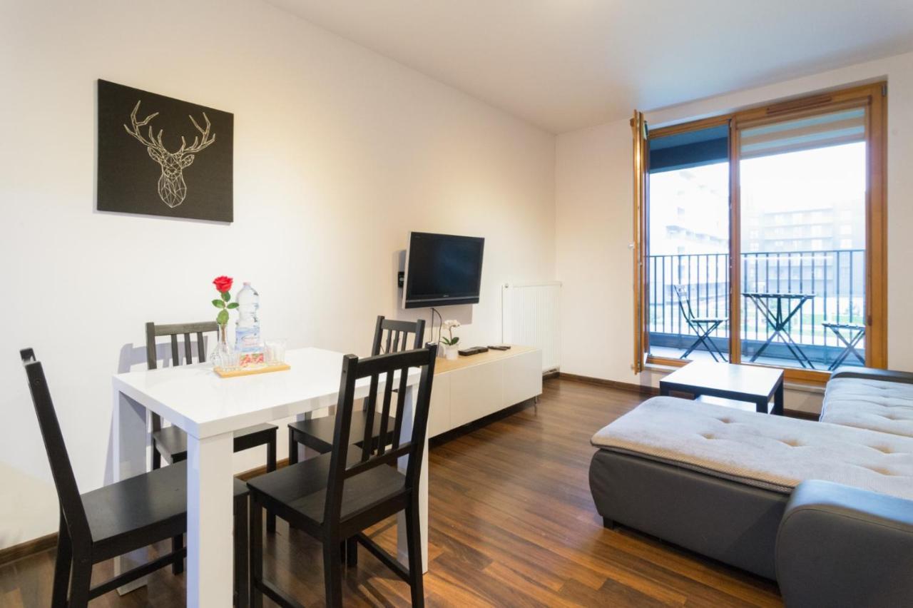 Romanowicza 5 Serene Place Apartment Krakau