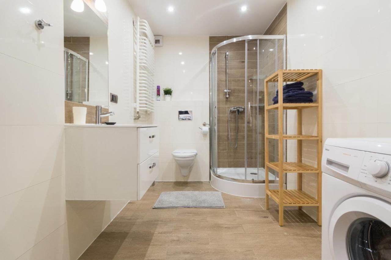Romanowicza 5 Serene Place Apartment Krakau